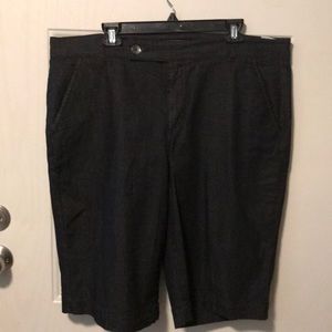 Bermuda shorts size 18W. NWOT